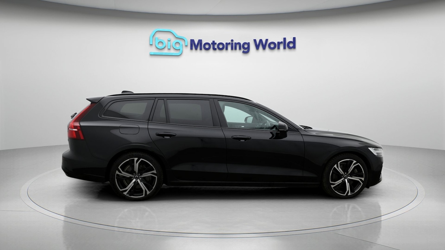 Used Volvo V60 2022 for sale - 77201117: Photo 8