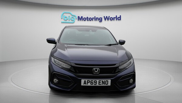 Used Honda Civic 2020 for sale - 76189976: Photo 3