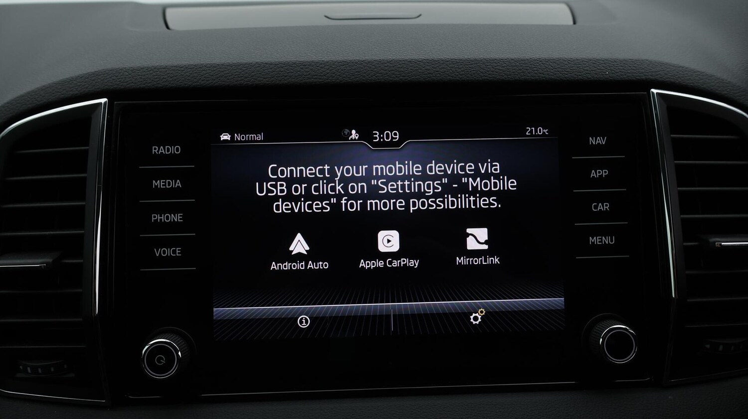 Used Skoda Karoq 2023 for sale - 76295185: Photo 23