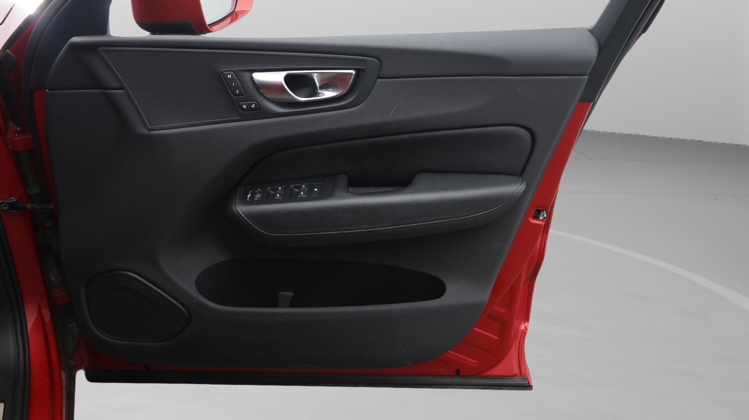 Used Volvo XC60 2017 for sale - 76539070: Photo 16