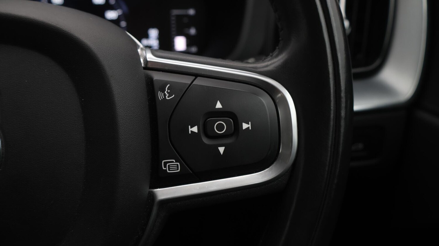 Used Volvo XC60 2017 for sale - 76539070: Photo 25