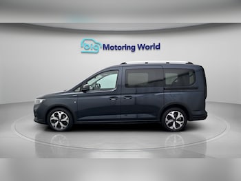 Used Ford Grand Tourneo Connect 2023 for sale - 78930136: Photo