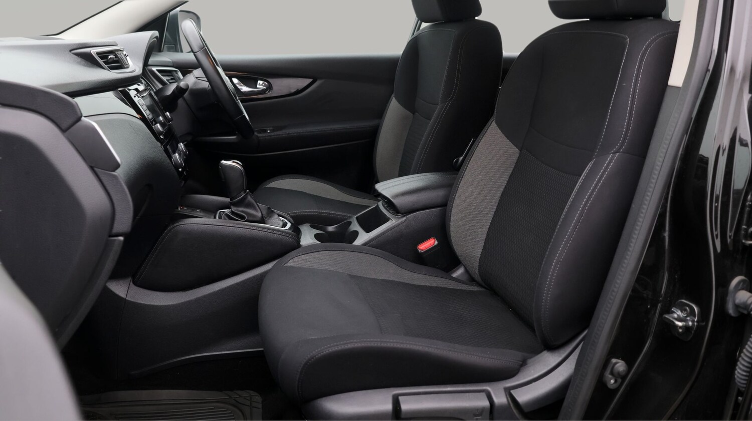 Used Nissan Qashqai 2021 for sale - 77652445: Photo 14