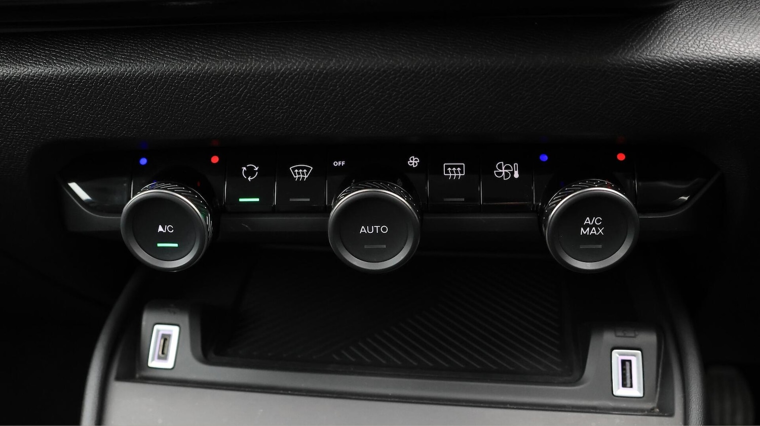 Used Citroen C4 2022 for sale - 76307782: Photo 13