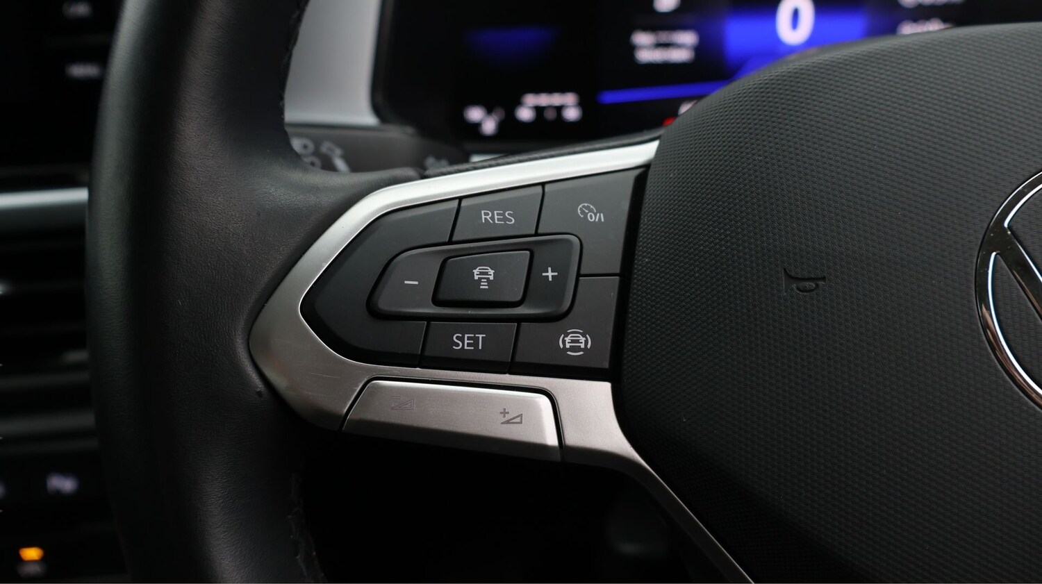 Used Volkswagen T-Roc 2022 for sale - 77950759: Photo 21