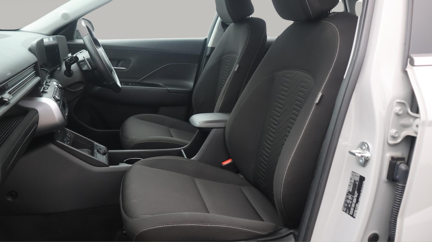 Used Hyundai KONA 2024 for sale - 76307090: Photo 15