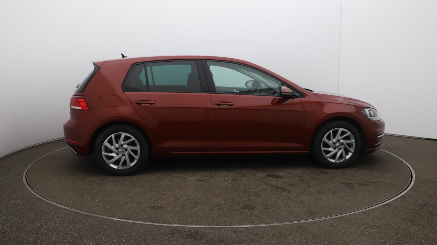 Used Volkswagen Golf 2019 for sale - 76013688: Photo 50