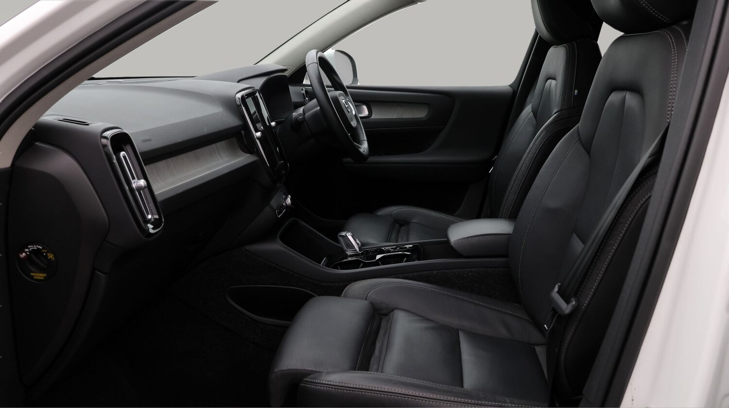 Used Volvo XC40 2021 for sale - 77873401: Photo 14