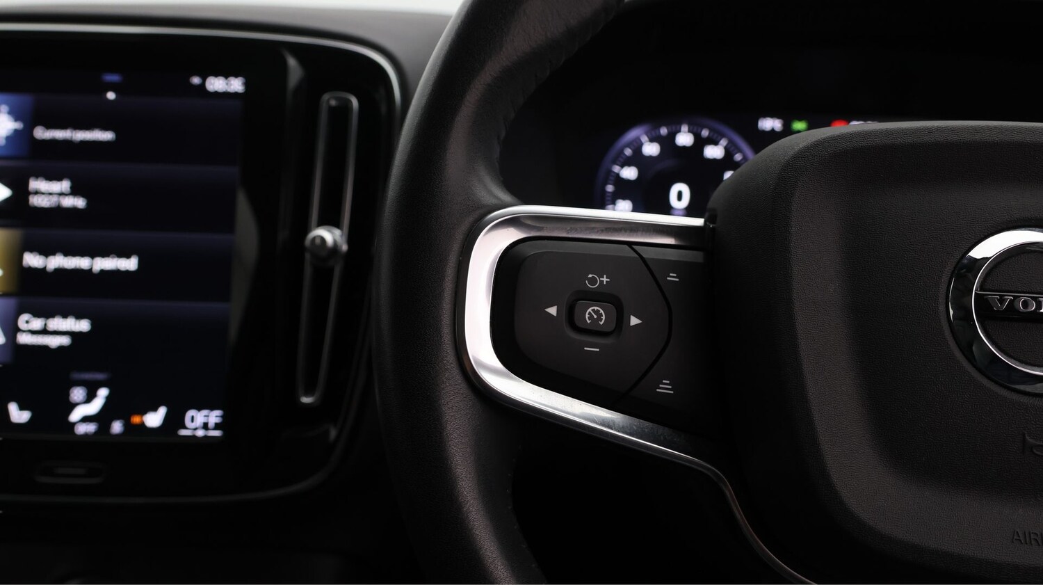 Used Volvo XC40 2021 for sale - 77873401: Photo 25