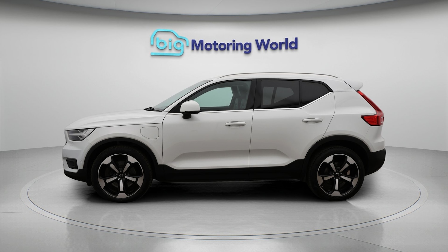 Used Volvo XC40 2021 for sale - 77873401: Photo 4