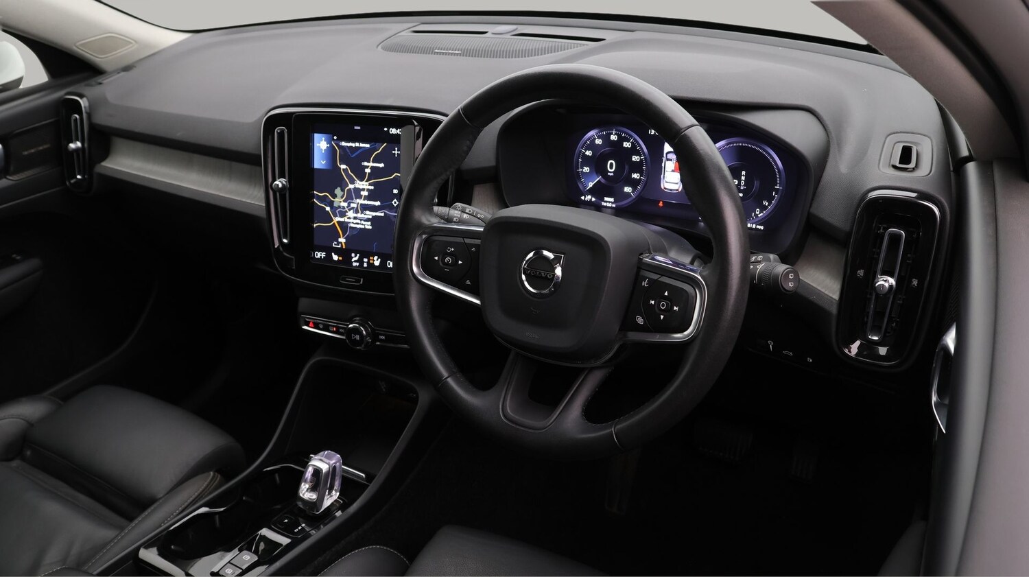 Used Volvo XC40 2021 for sale - 77873401: Photo 9