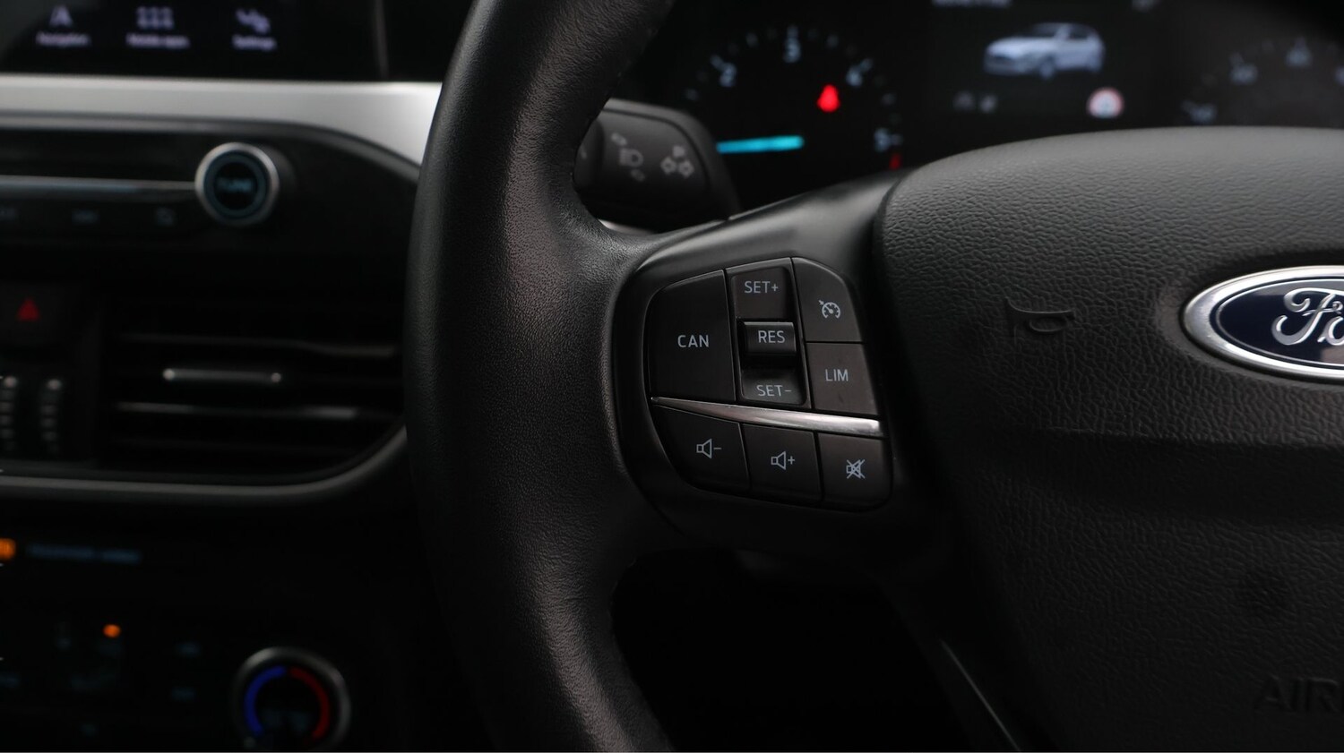 Used Ford Focus 2018 for sale - 77681609: Photo 21