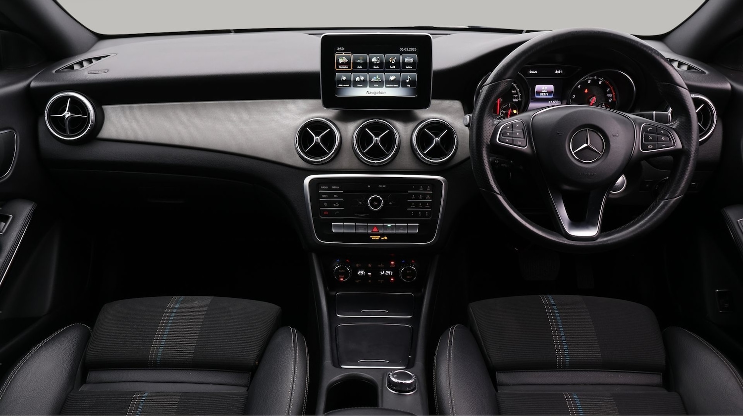 Used Mercedes-Benz CLA 2017 for sale - 77804051: Photo 13