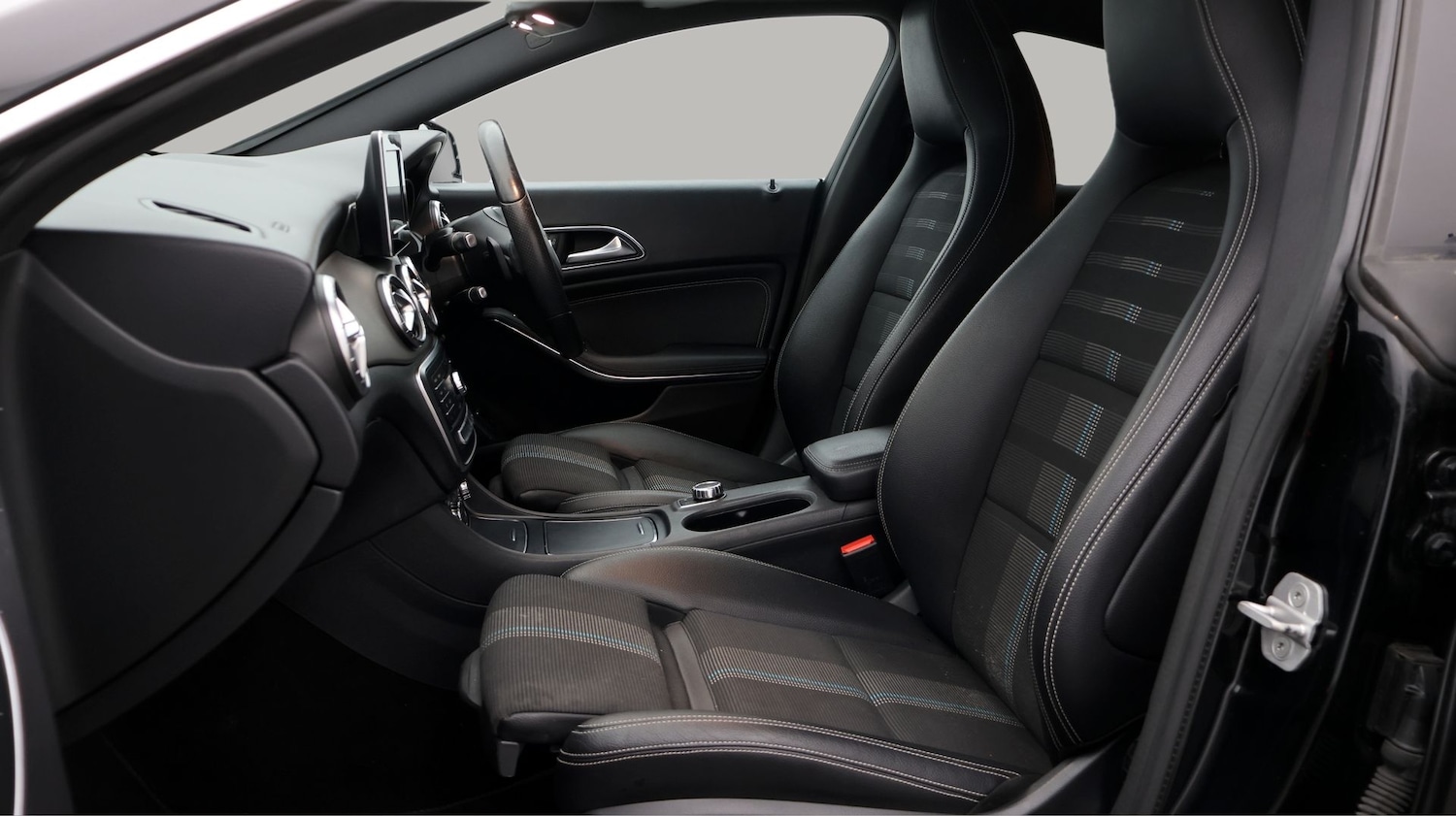 Used Mercedes-Benz CLA 2017 for sale - 77804051: Photo 14