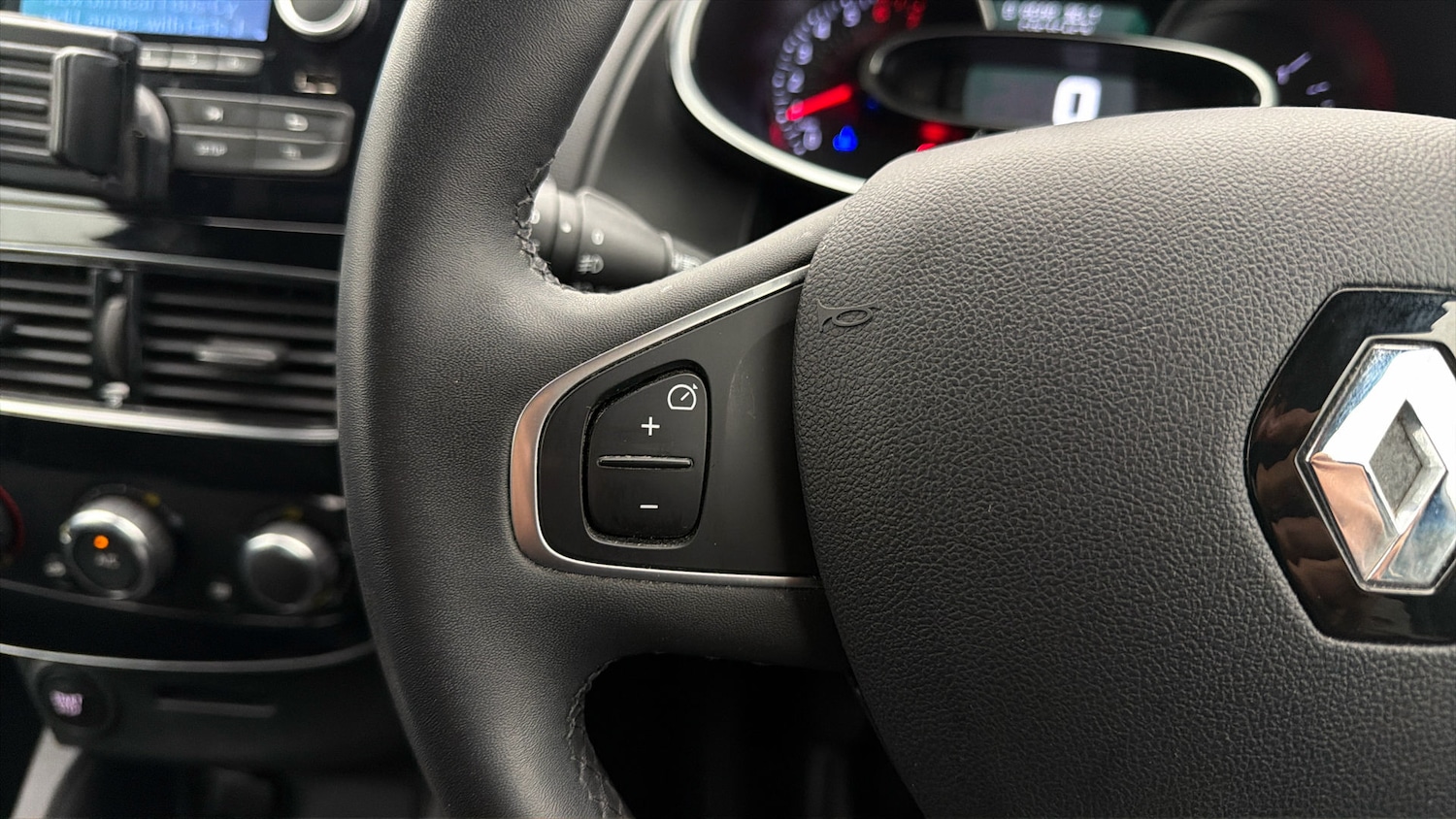 Used Renault Clio 2019 for sale - 78166162: Photo 22