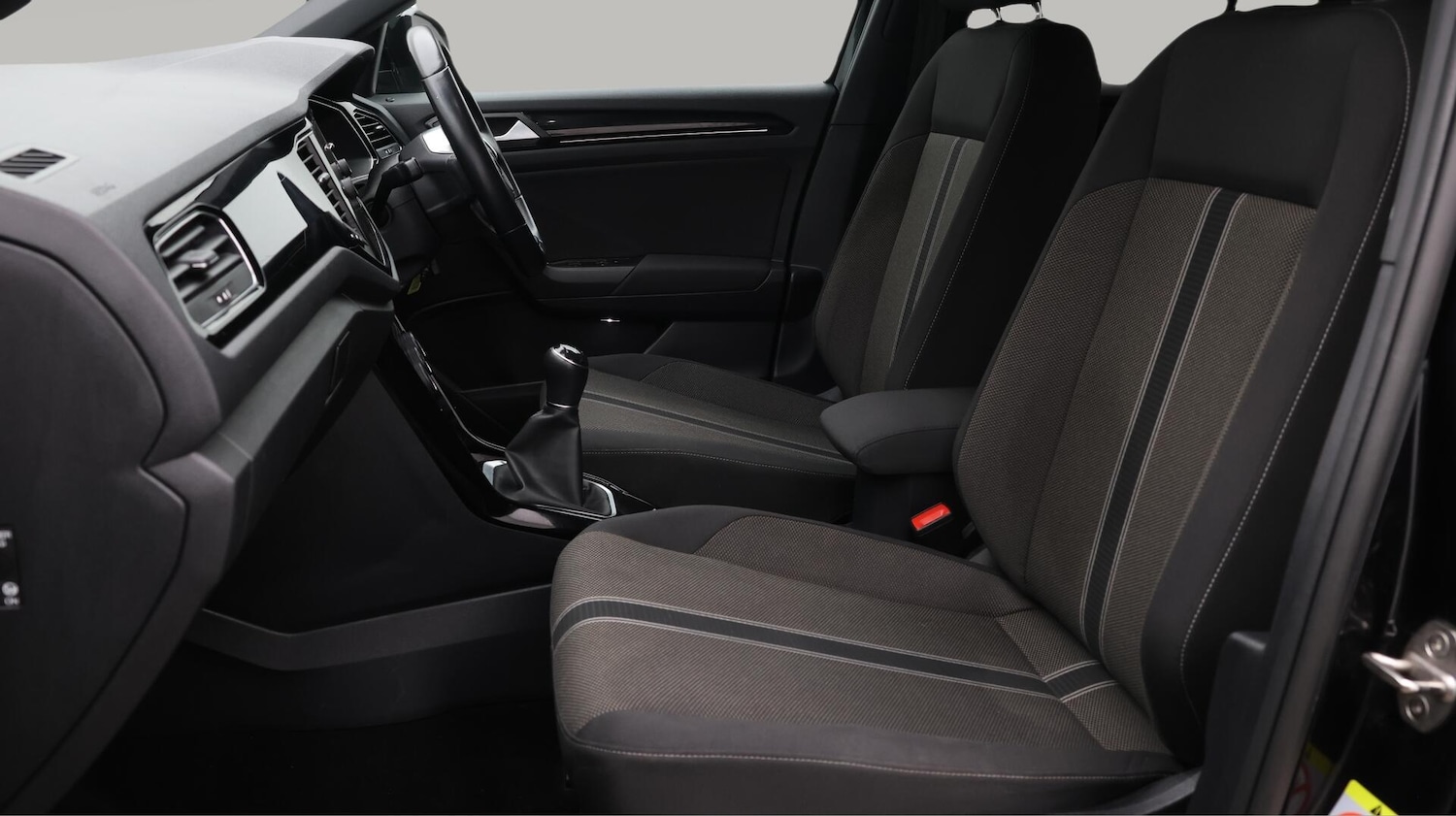 Used Volkswagen T-Roc 2021 for sale - 76522536: Photo 15