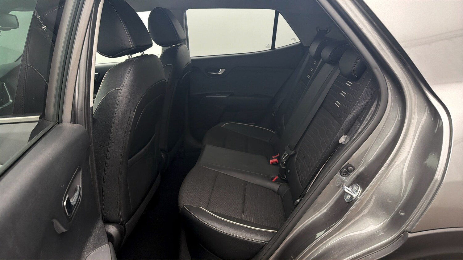 Used Kia Stonic 2024 for sale - 78150777: Photo 15