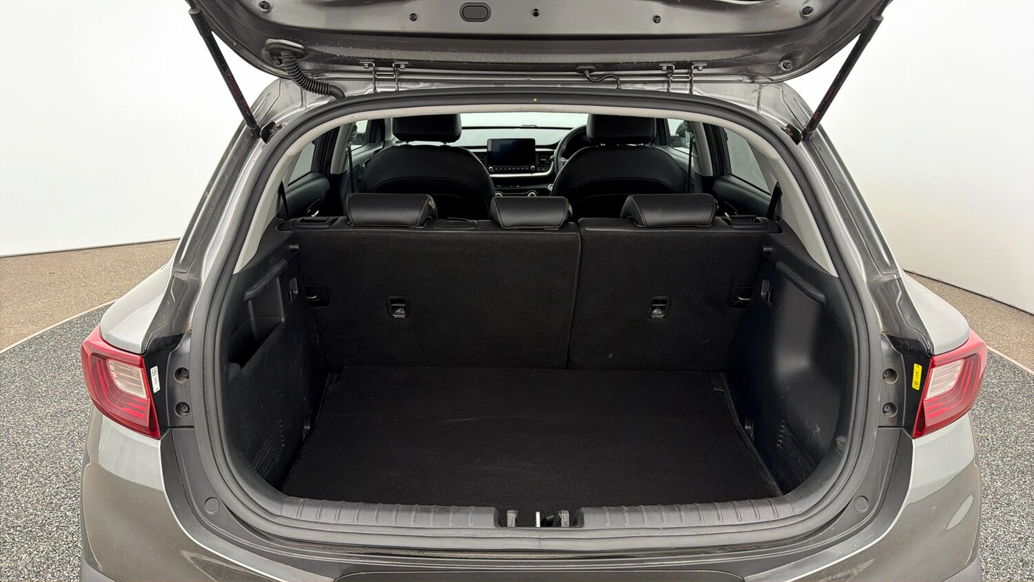 Used Kia Stonic 2024 for sale - 78150777: Photo 16