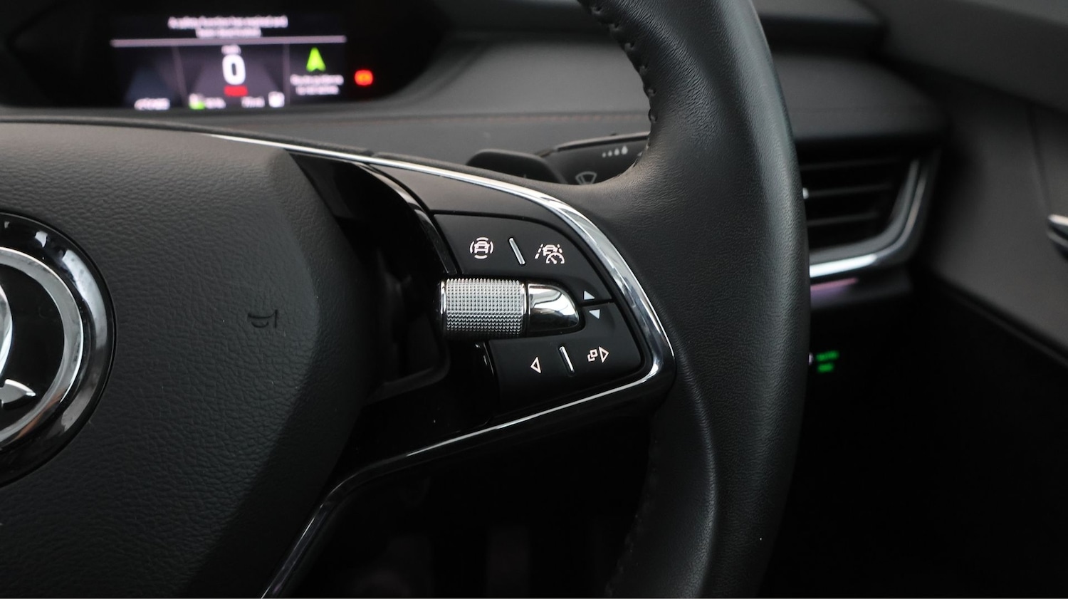 Used Skoda Enyaq 2023 for sale - 77688893: Photo 25