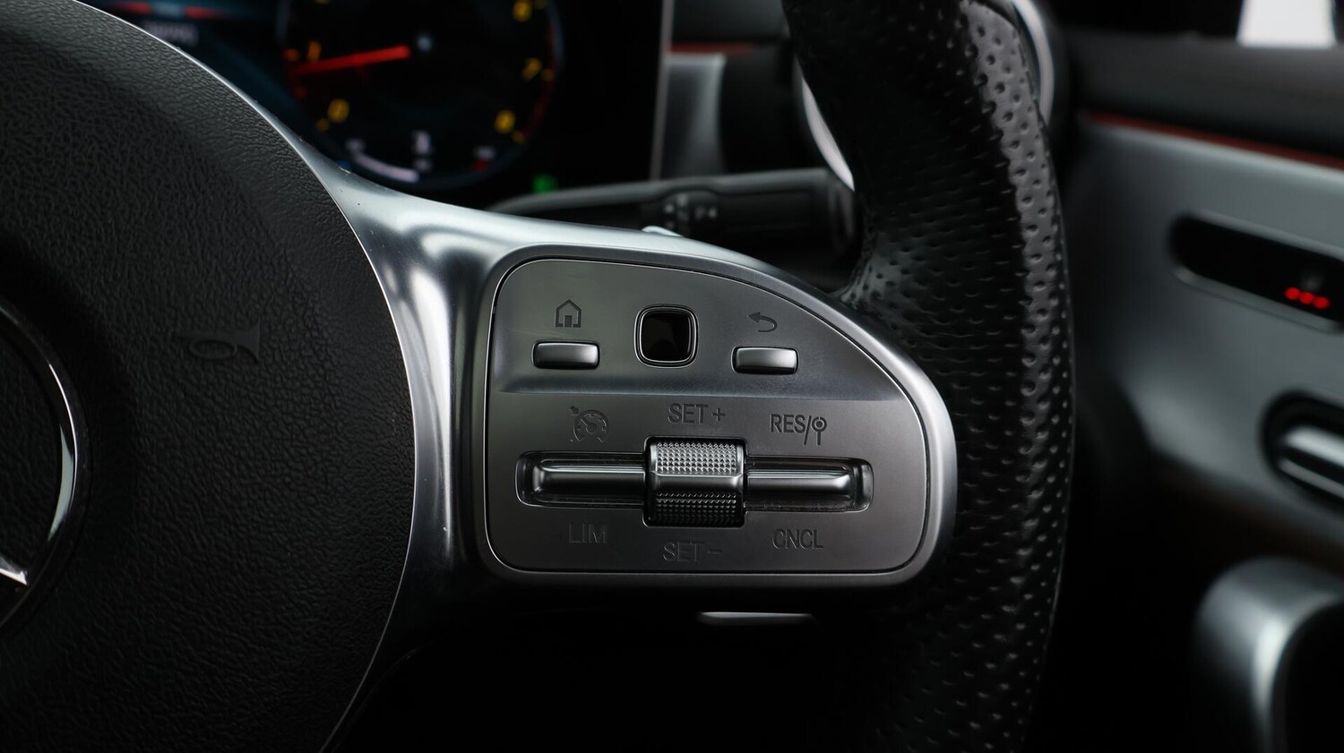 Used Mercedes-Benz CLA 2020 for sale - 75989818: Photo 28