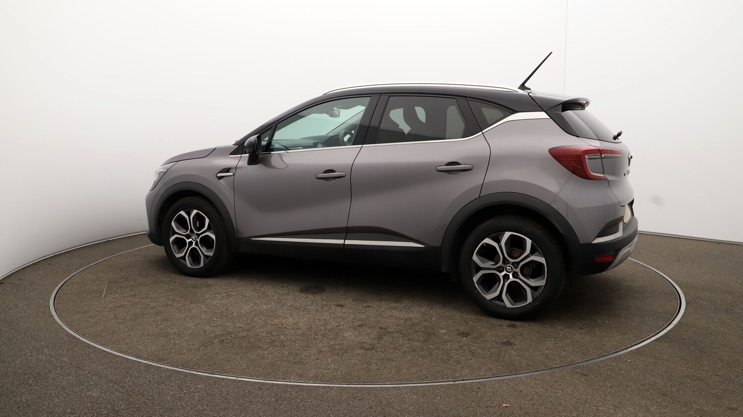 Used Renault Captur for sale - 76810812: Photo 34