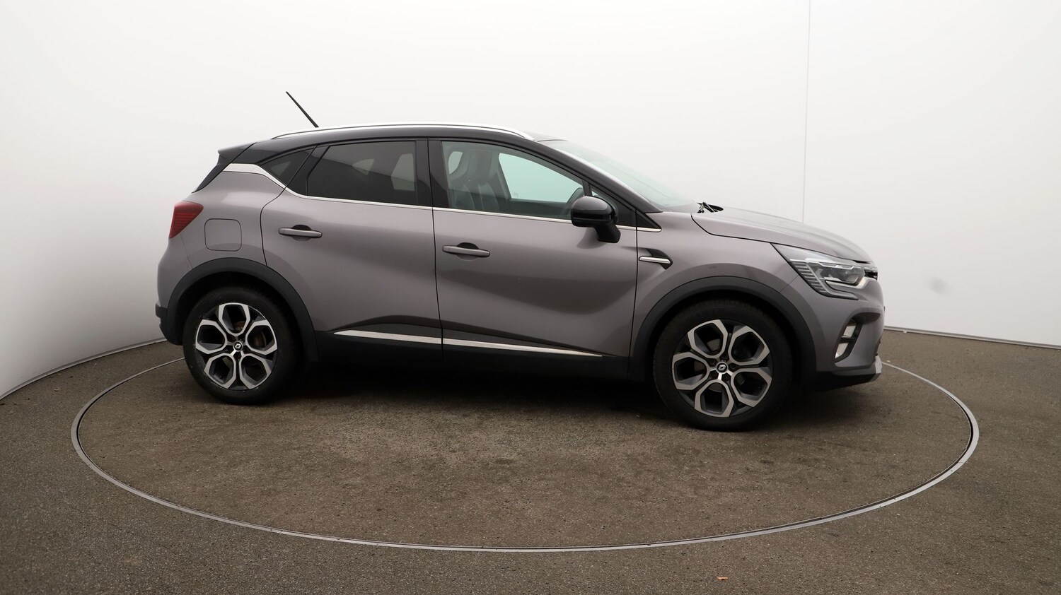 Used Renault Captur for sale - 76810812: Photo 36