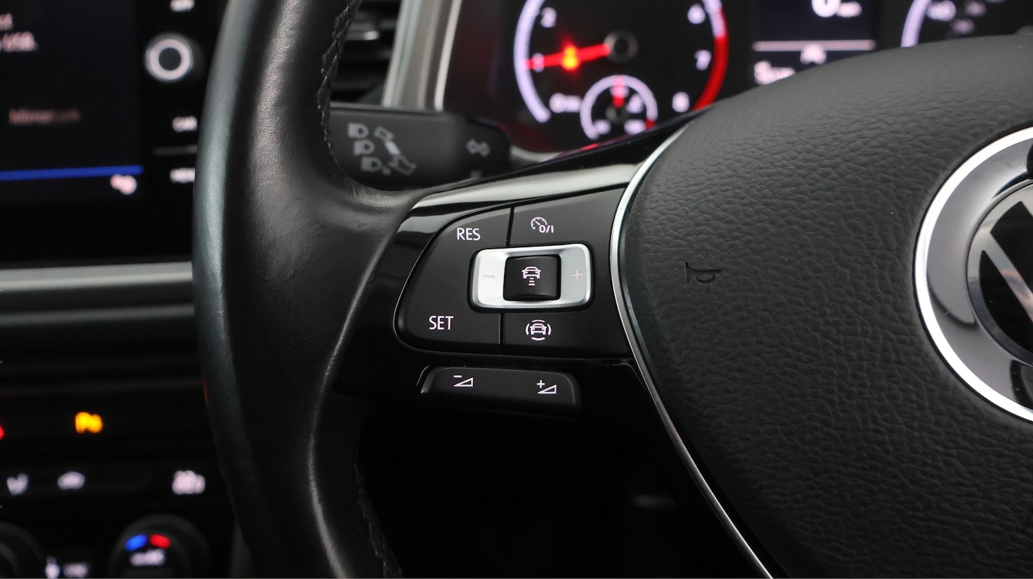 Used Volkswagen T-Roc 2021 for sale - 77747526: Photo 19