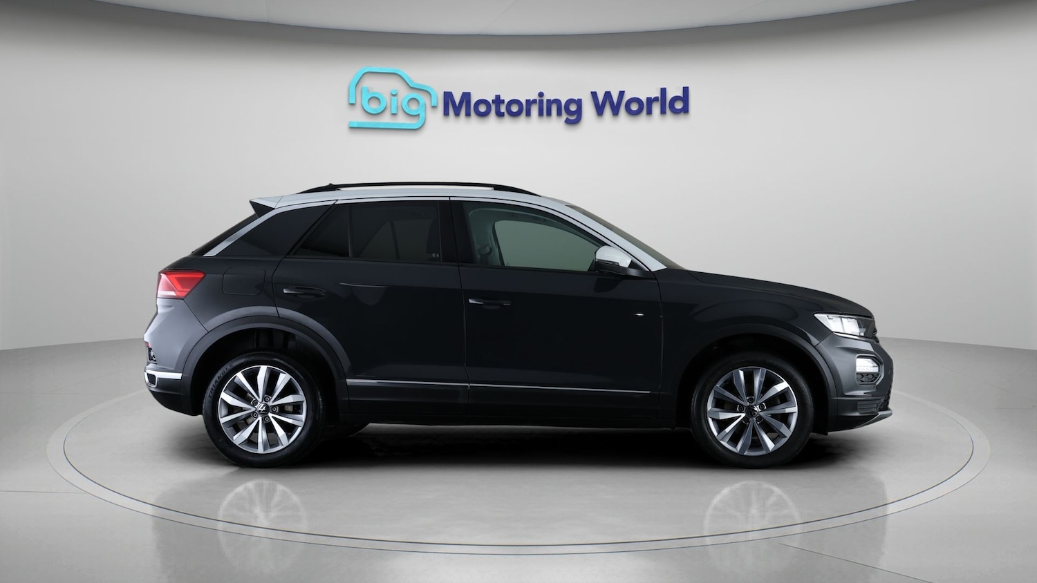 Used Volkswagen T-Roc 2021 for sale - 77747526: Photo 8