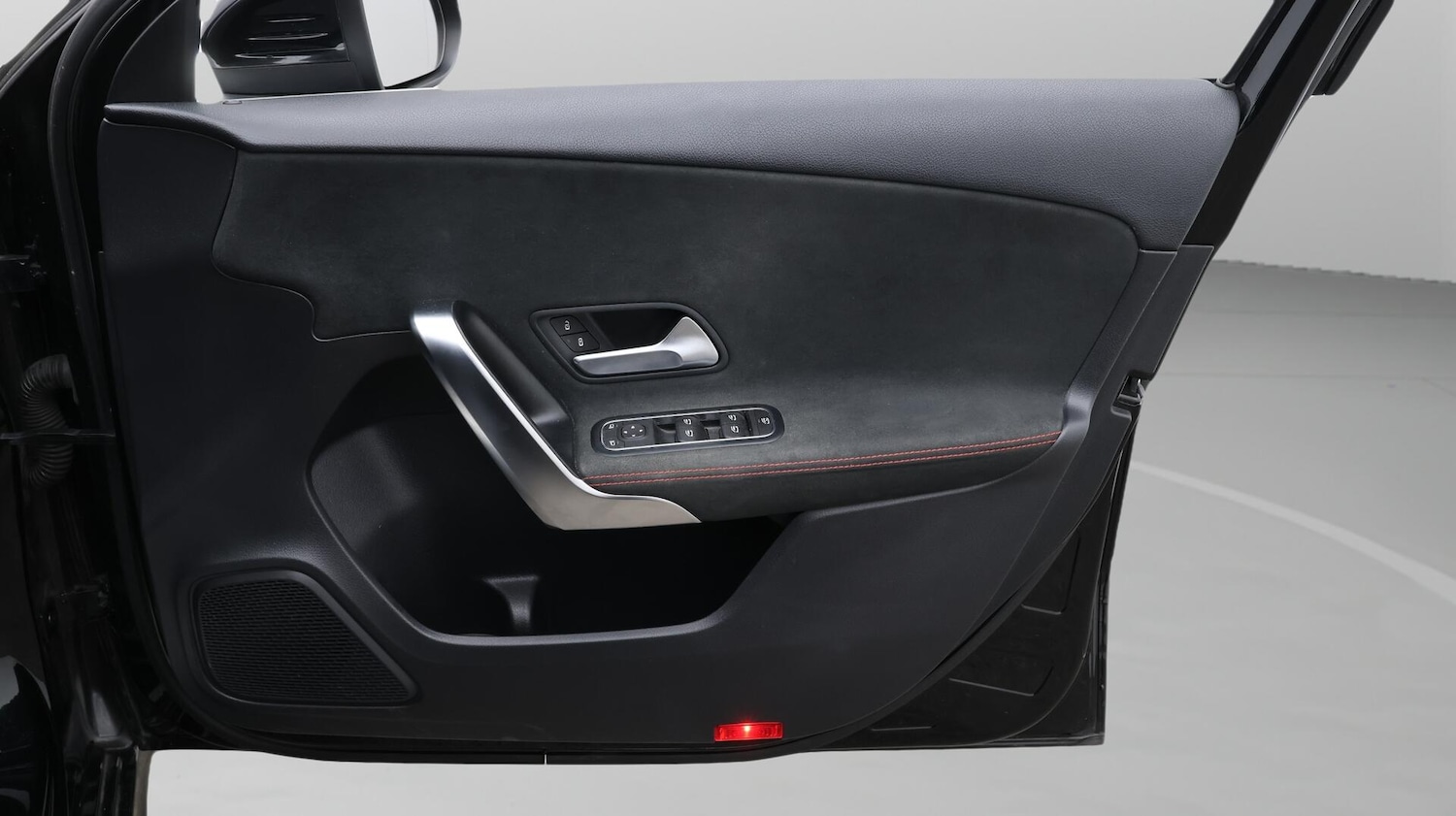 Used Mercedes-Benz A-Class 2018 for sale - 76657132: Photo 16