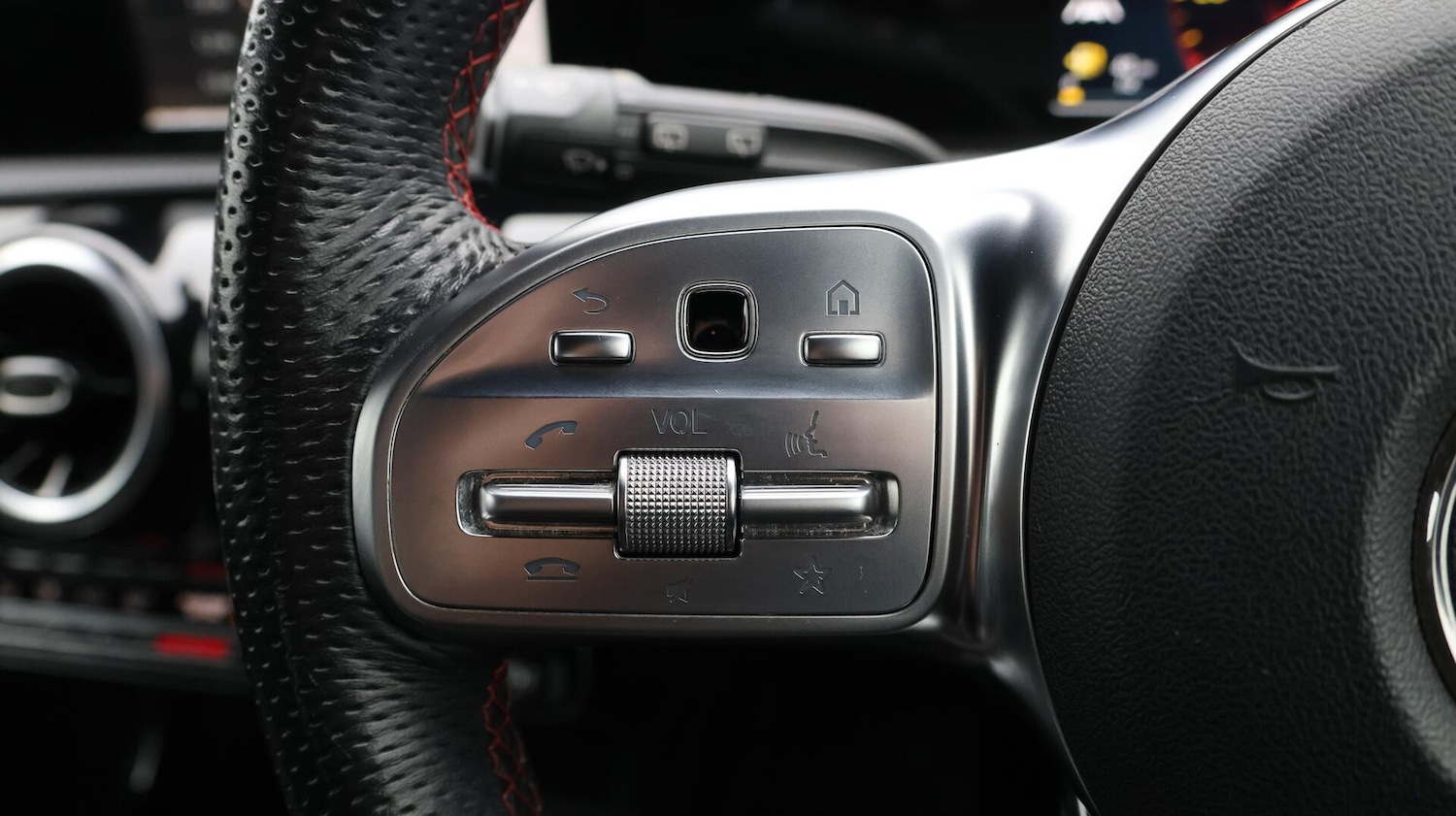 Used Mercedes-Benz A-Class 2018 for sale - 76657132: Photo 24