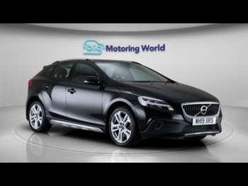 Used Volvo V40 Cross Country 2019 for sale - 74408115: Photo