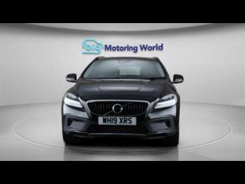 Used Volvo V40 Cross Country 2019 for sale - 74408115: Photo