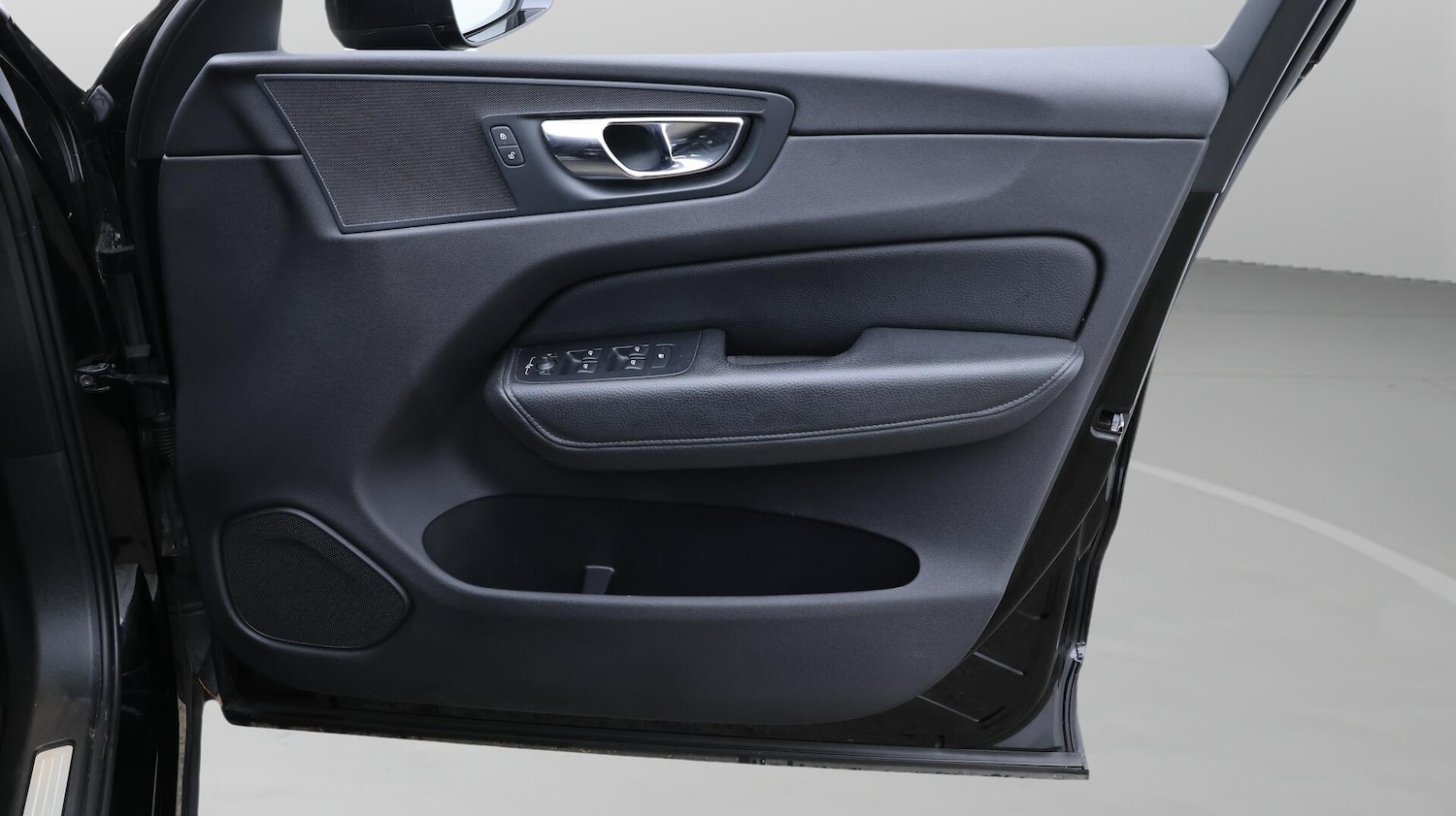 Used Volvo XC60 2018 for sale - 76433023: Photo 16