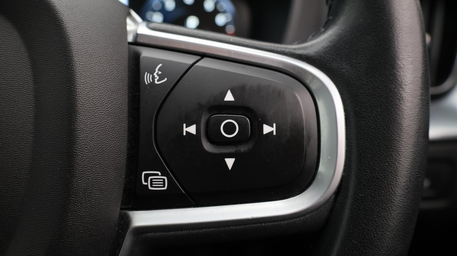 Used Volvo XC60 2018 for sale - 76433023: Photo 25