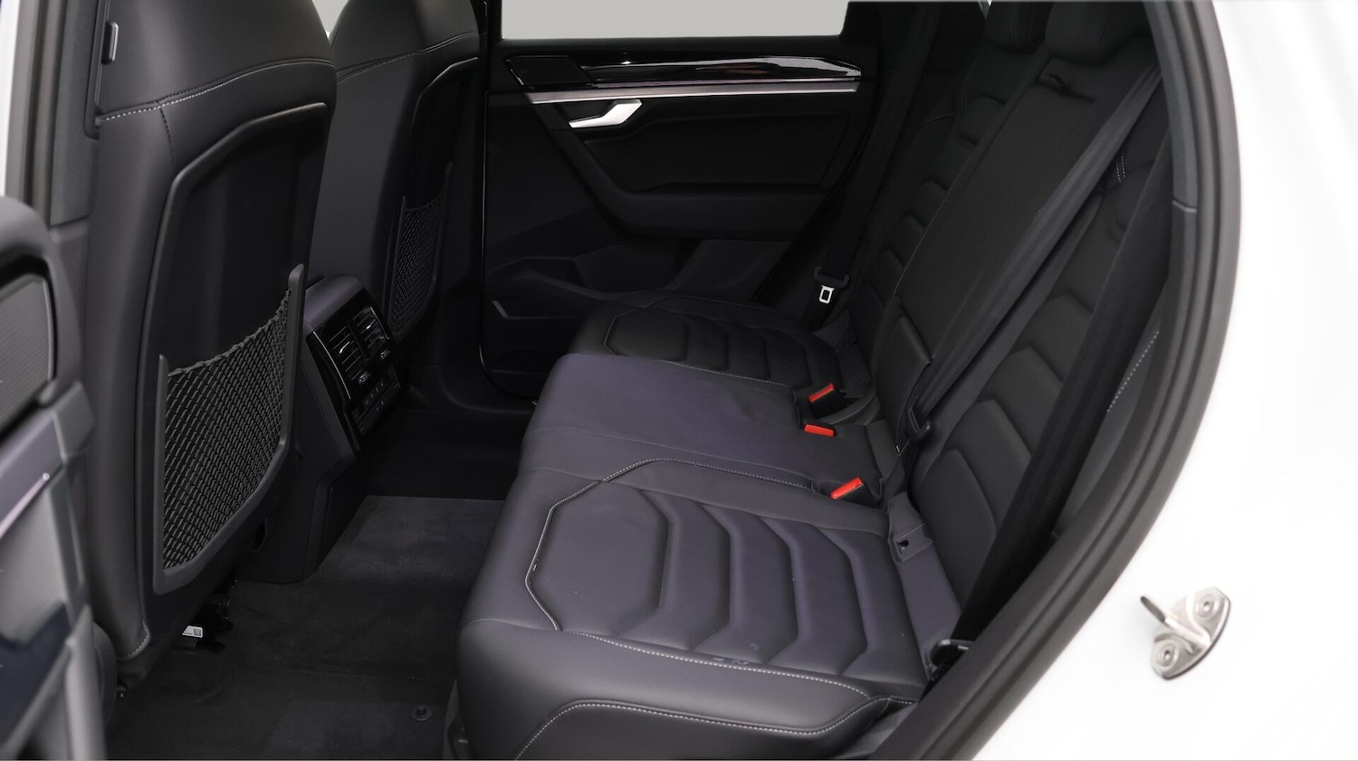 Used Volkswagen Touareg 2023 for sale - 76715451: Photo 17