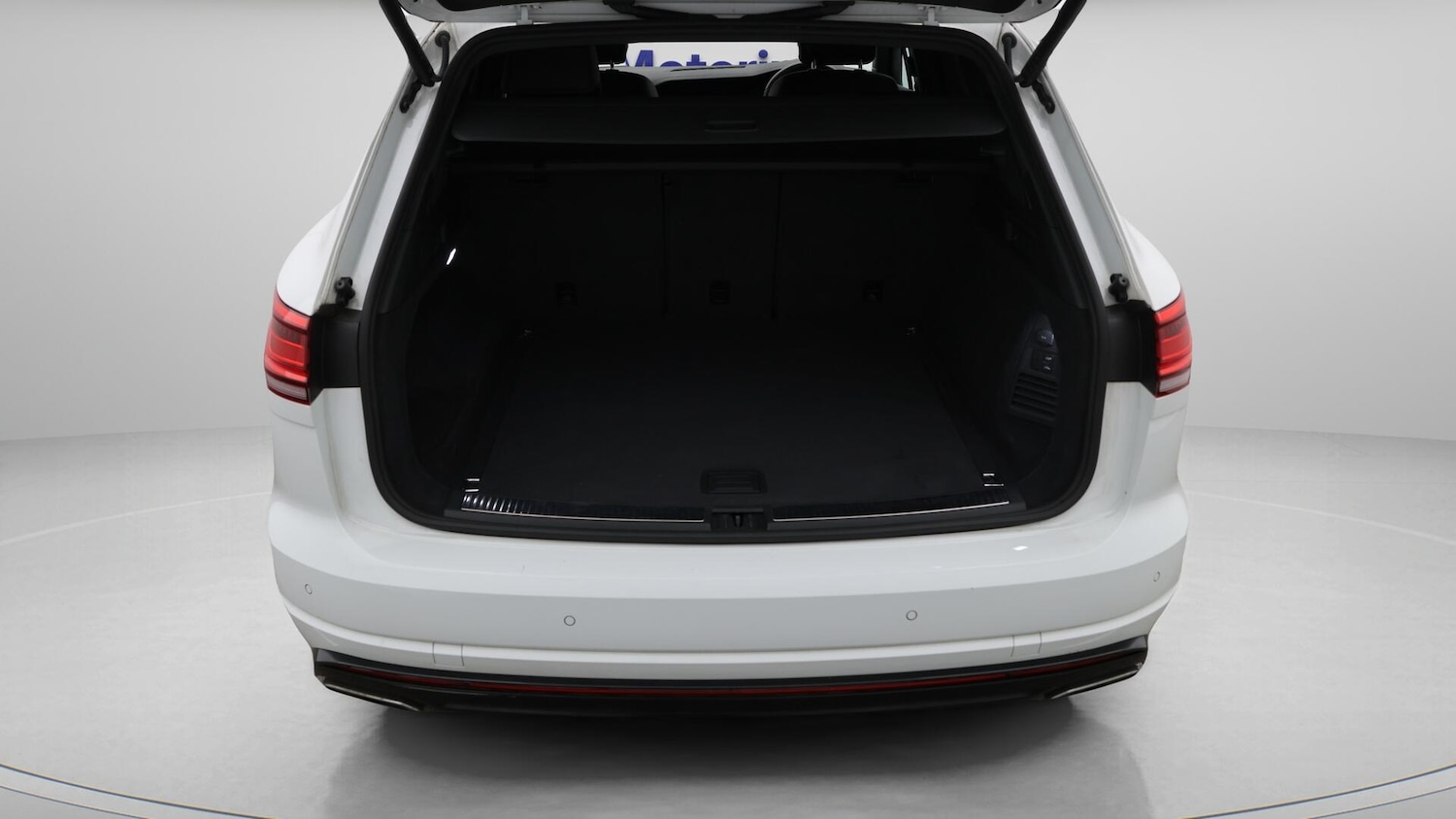 Used Volkswagen Touareg 2023 for sale - 76715451: Photo 18