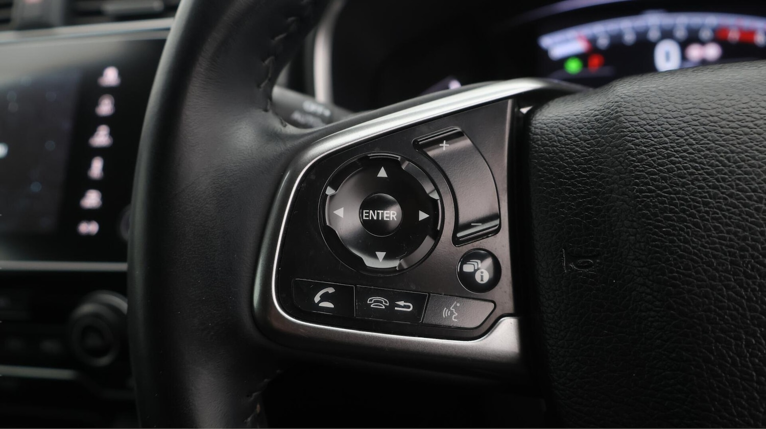 Used Honda CR-V 2018 for sale - 76573698: Photo 24