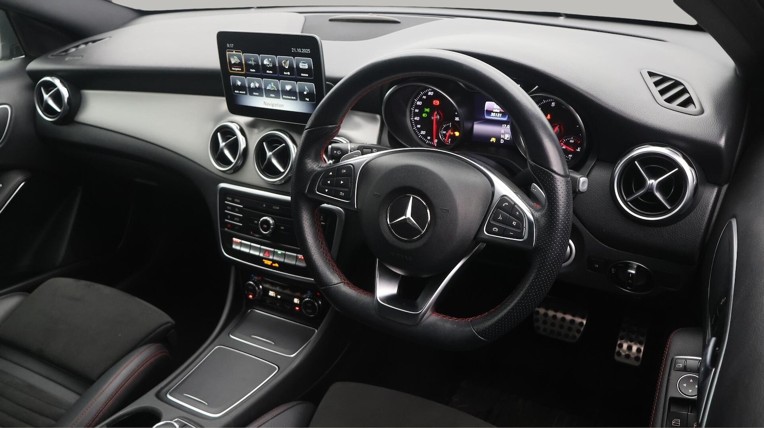 Used Mercedes-Benz GLA 2019 for sale - 76371339: Photo 10