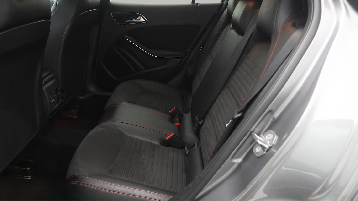 Used Mercedes-Benz GLA 2019 for sale - 76371339: Photo 17