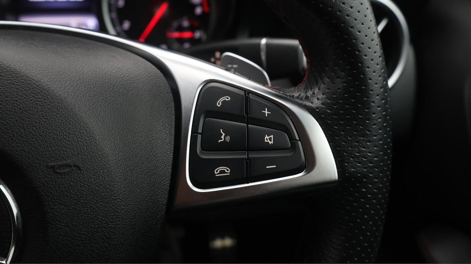 Used Mercedes-Benz GLA 2019 for sale - 76371339: Photo 25