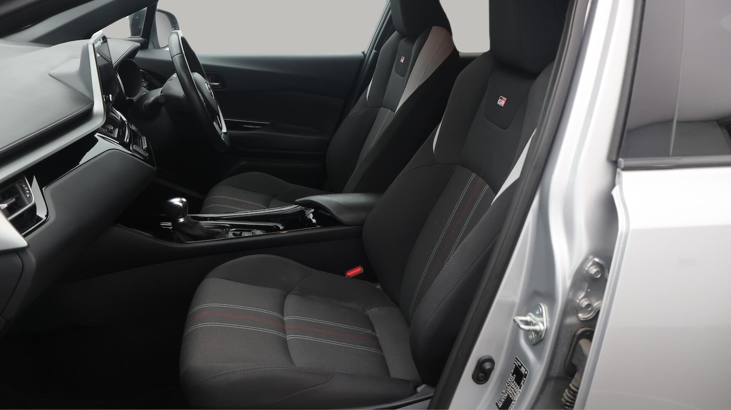 Used Toyota C-HR 2022 for sale - 76295670: Photo 15