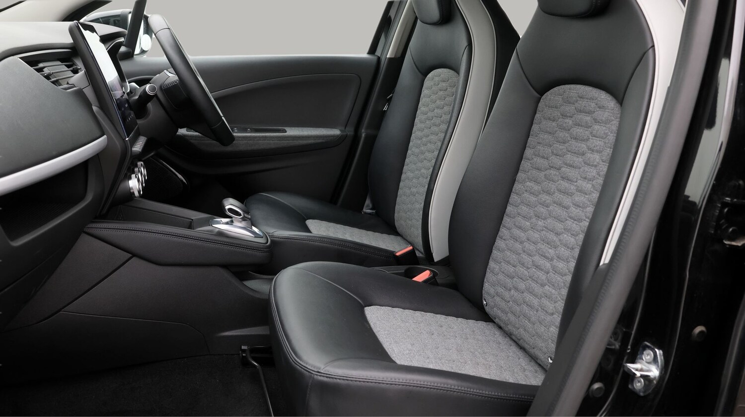 Used Renault Zoe 2020 for sale - 77690918: Photo 14