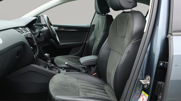 Used Skoda Octavia 2020 for sale - 76260402: Photo 15