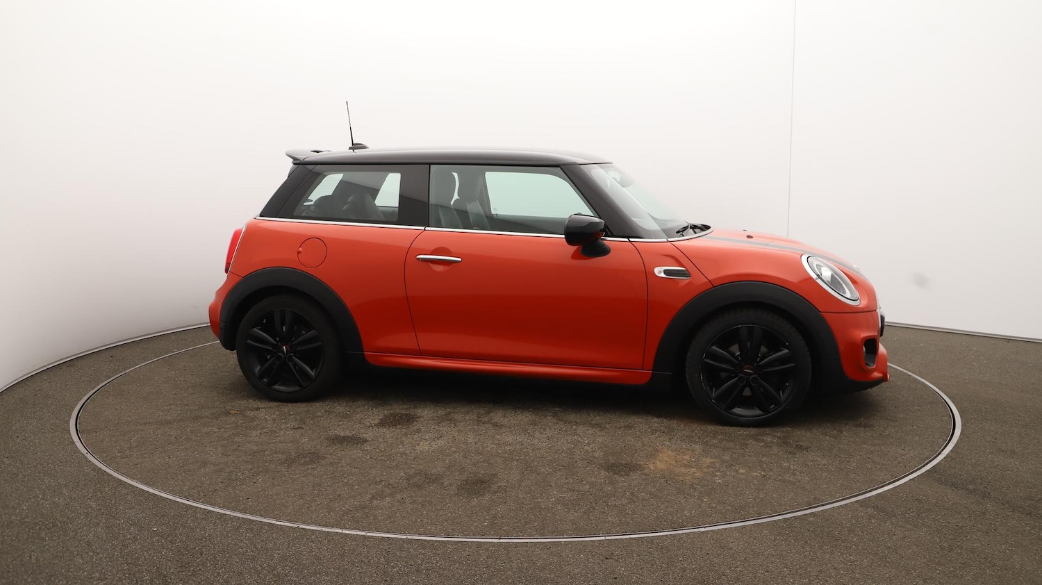 Used MINI Hatch 2019 for sale - 76620322: Photo 50