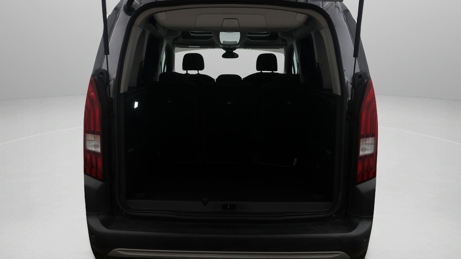 Used Peugeot Rifter 2019 for sale - 77630906: Photo 17