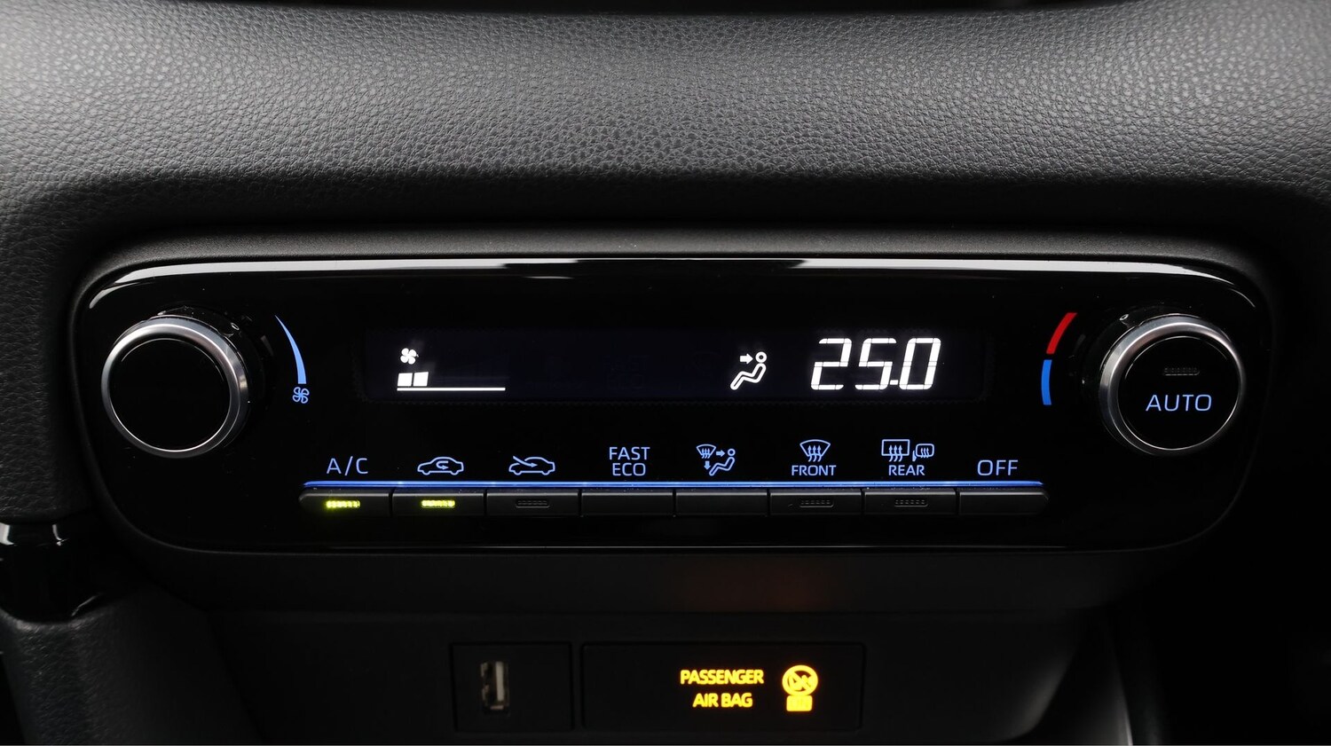 Used Toyota Yaris 2022 for sale - 77181548: Photo 12