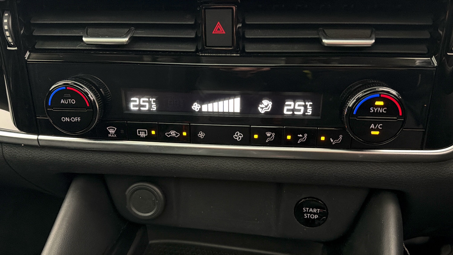 Used Nissan Qashqai for sale - 78223104: Photo 11