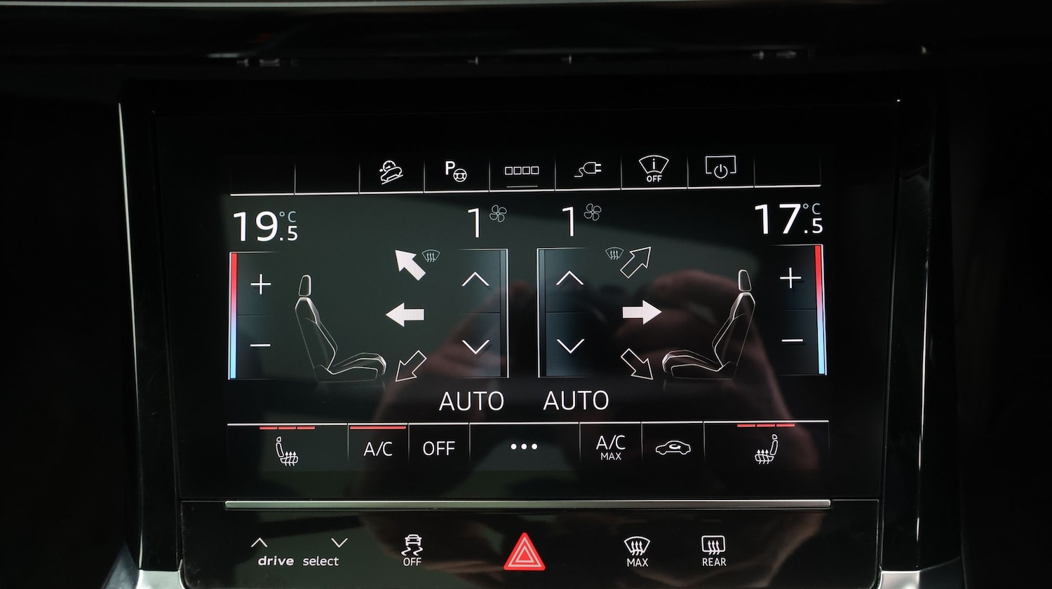 Used Audi Q8 e-tron 2023 for sale - 77618517: Photo 12