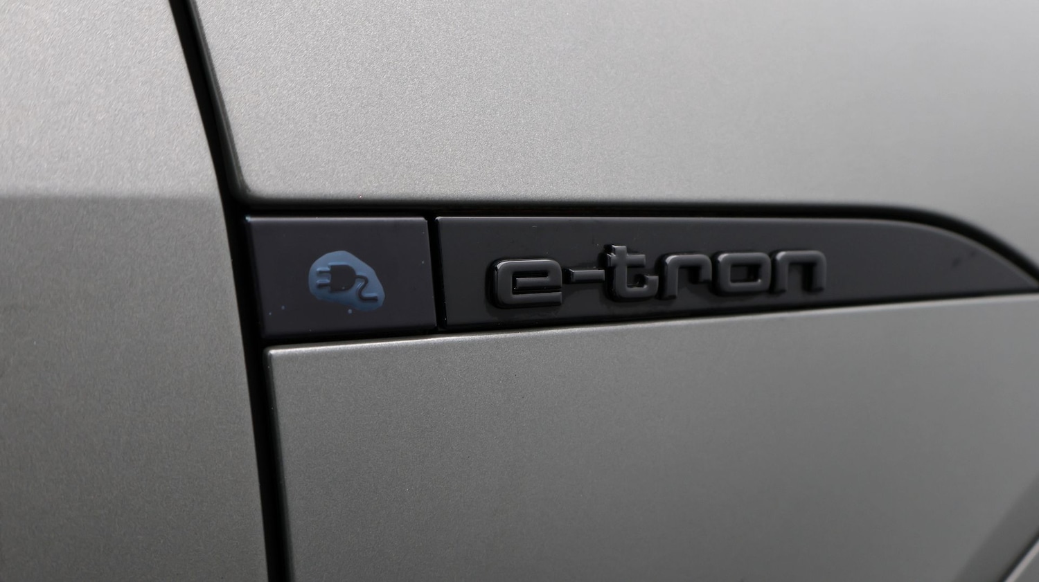 Used Audi Q8 e-tron 2023 for sale - 77618517: Photo 24