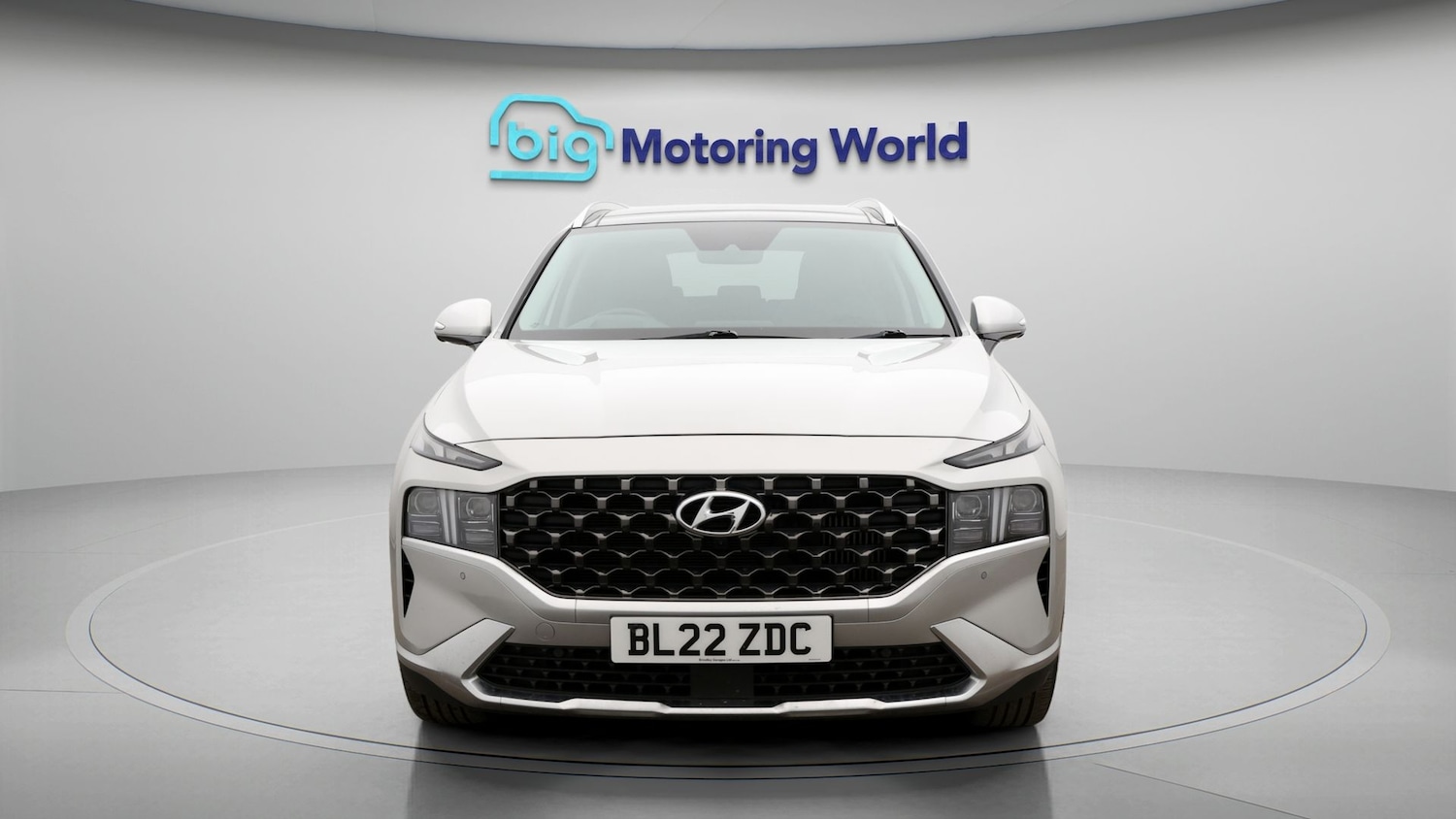 Used Hyundai Santa Fe for sale - 77431763: Photo 2